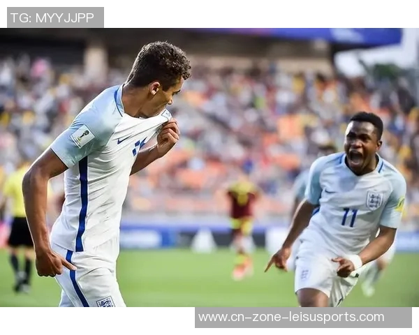 英格兰队今日训练迎来U20小将莱西塞缪尔坎贝尔强势加盟