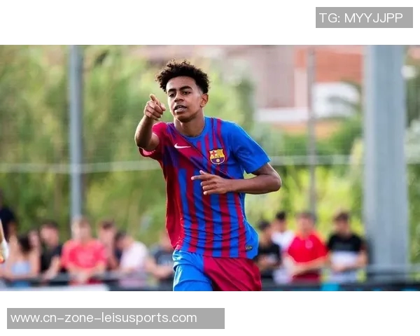 姆巴佩呼吁外界尊重亚马尔的私人生活给予他更多空间与安静 姆巴佩呼吁外界尊重亚马尔的私人生活给予他更多空间与安静