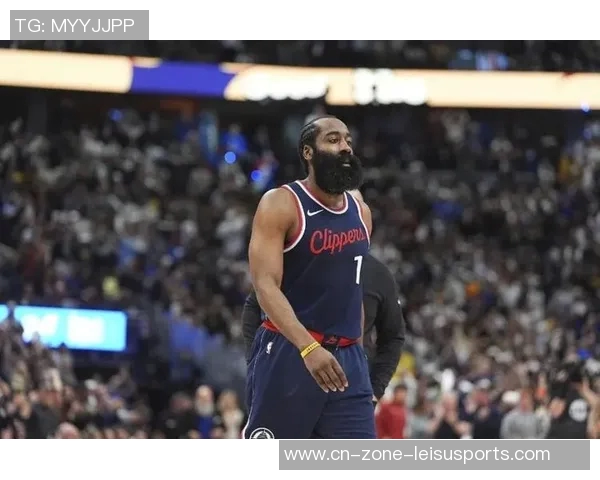 哈登赞范甘迪定制文化衫展现疯狂热情全力支持球队 哈登赞范甘迪定制文化衫展现疯狂热情全力支持球队