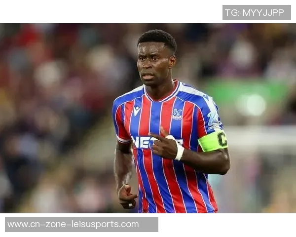 拜仁与切尔西争夺森林后卫穆里略明夏目标锁定格伊